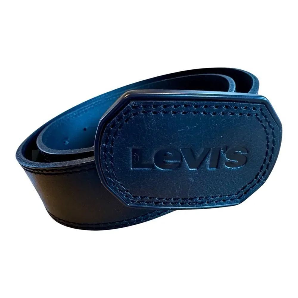 Levi’s Logo Metal Buckle and Leather Belt Sz 34-36